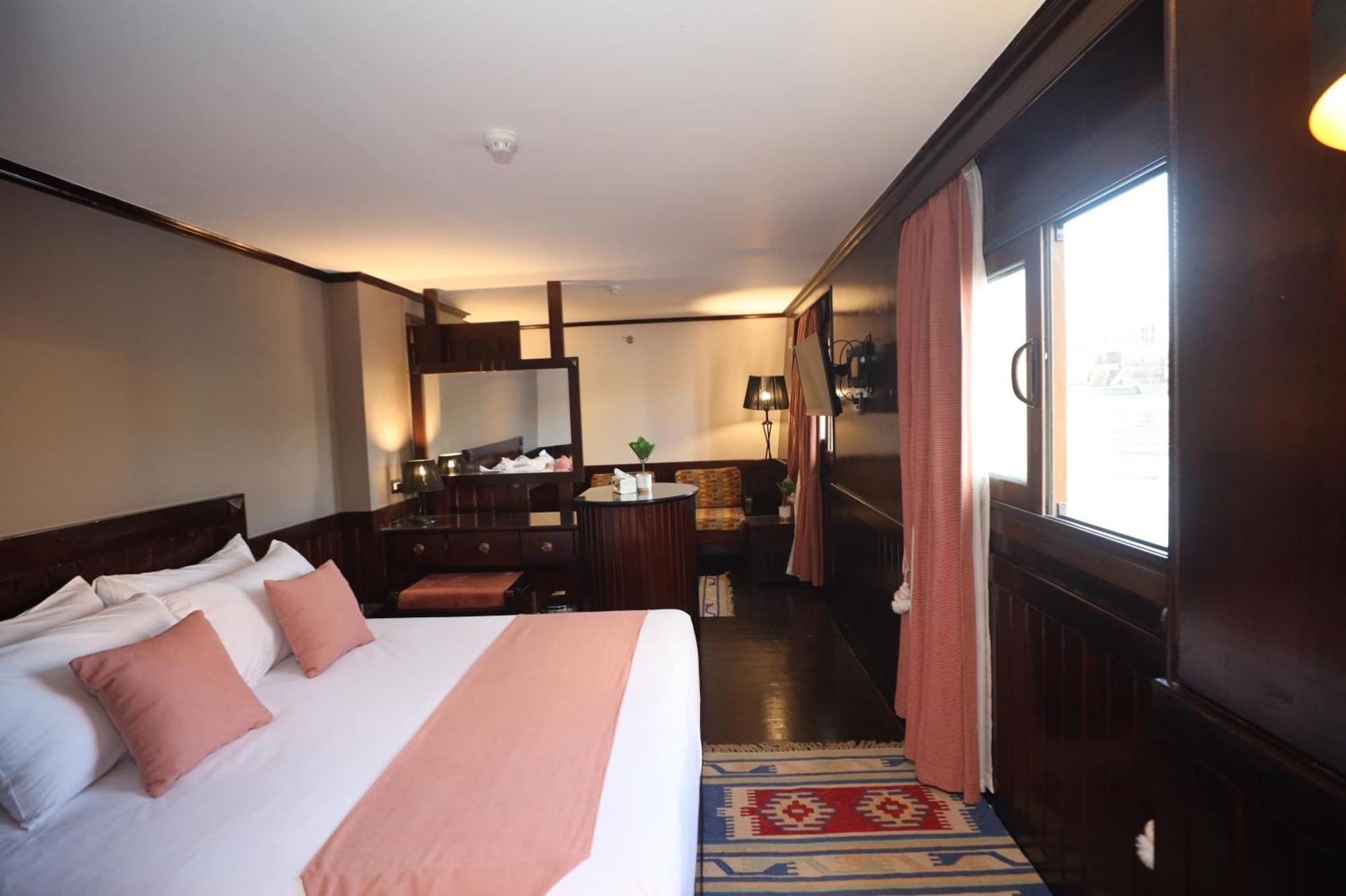 You Nile View Hotel Giza Екстериор снимка
